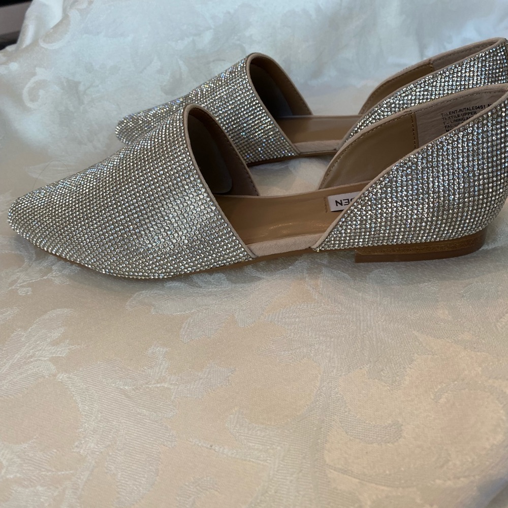 Steve Madden Rhinestone flats.  Size 8M Perfect condition Never Worn w/Box - Picture 13 of 13